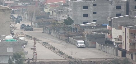 PKK çetelerinin Cizre'de saldırdığı evler onarıldı