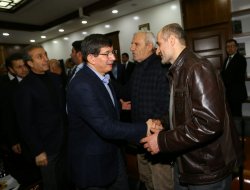 Başbakan Davutoğlu şehit aileleriyle görüştü