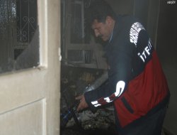 Çıkan yangında 10 aylık bebek zehirlendi