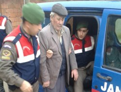 Kayıp Alzheimer hastası otoyol kenarında bulundu