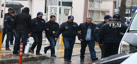 Gözaltındaki 14 polise tutuklama talebi