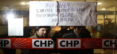 Sarıyer Belediyesindeki Taşeron işçiler CHP il başkanlığını işgal etti