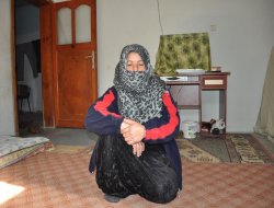 Suriyeli anne 8 yetimi ile kalacak yer arıyor video