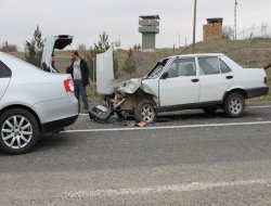 Hatalı solama kaza getirdi: 4 yaralı