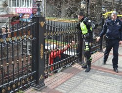 ‘Çocuğumu getirin’ diyerek intihara kalkıştı