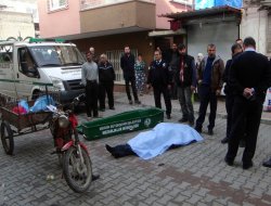 Sokak ortasında kalp krizi geçirdi