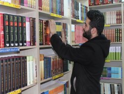 “Kitaplara rağbet azalıyor”