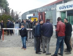 Tamirci esnafı Şahinbey Belediyesi önünde eylem yaptı