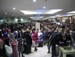 Van şehitlerini andı