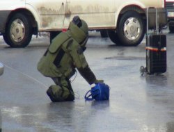 Korkulan şüpheli paketten kar çıktı