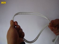 Çınar'da genç kız tavana astığı iple intihar etti