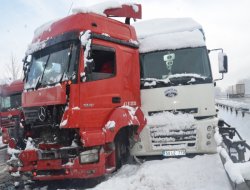 TEM Otoyolunda zincirleme kazalar yaşandı