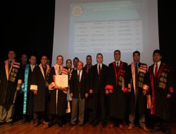 2012-2013 yılı akademik performans ödülleri sahiplerini buldu