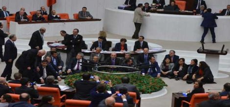 'İç Güvenlik Paketi' görüşmeleri tartışmalarla devem ediyor