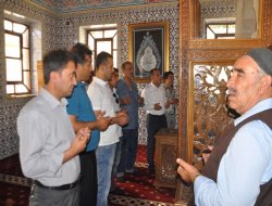 Hırka-i Şerif evine getirilmeli