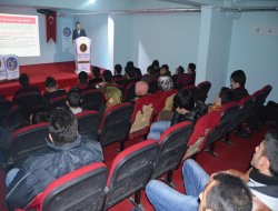 Ağrı’da ‘Müslüman Kalabilmek’ adlı konferans düzenlendi