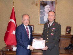 Özgecan Aslan cinayetini aydınlatan ekibe ödül