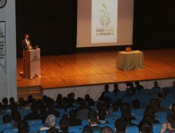 Erdemli Gençlik Topluluğu’ndan günümüzde ahkamın değişebilirliği konferansı