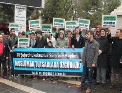 Bingöllüler  'Müslüman Tutsaklar’ için meydanlara inildi