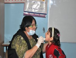 Suriyeli çocuklara ağız ve diş sağlığı taraması yapıldı