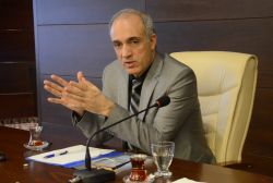 Rektör: "Selahattin Demirtaş beni tehdit ederek hedef gösterdi"