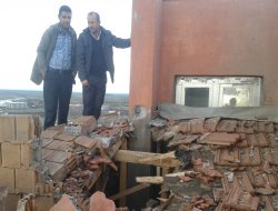 600 öğrencinin eğitim gördüğü okula yıldırım düştü