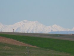Çınar’da güneşli bir gün, fakat kar havası var