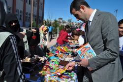 İHH Batman'da yetimler yararına kermes düzenledi