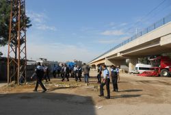 Adana'da Regülatör Köprü kirlilikten arındırıldı