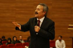 ASÜ Rektörü Acar öğrencilerine İslamofobi’yi anlattı