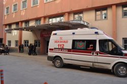 Karşıdan karşıya geçmeye çalışırken aracın altında kaldı