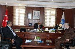 Van Müftüsü Arvas'tan YYÜ Rektörü Battal'a Ziyaret