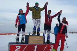 Bitlisli kayakçılar başarının zirvesinde