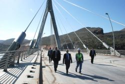 Türkiye'nin üçüncü büyük köprüsünde sona geliniyor