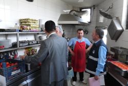 Tarsus'ta lokanta, restoran ve kafeler denetlendi