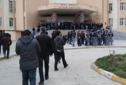 “Polisten ortamı gerginleştirici tavır”