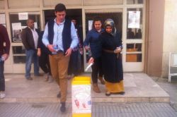 Tarsuslu YGS öğrencileri, kalemlerini muhtaç öğrencilerle paylaştı