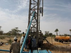 Avrupa Yetim-Der Uganda’da su kuyusu açtı