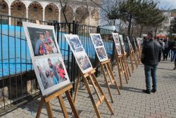 Bingöl'deki Dünya Mustazaflar Haftası resim sergine yoğun ilgi