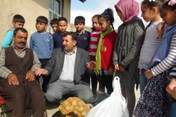 İlkokul öğrencilerinden örnek davranış