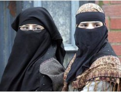 Avrupa'da İslam Düşmanlığı Artıyor