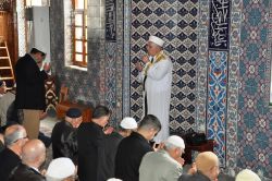 Mersin’de cemaatle ‘Küsuf Namazı’ kılındı