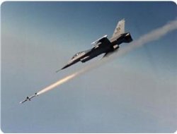 Siyonist İsrail Gazze'ye Saldırdı: 2 Yaralı