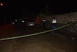 Gece saatlerinde ev tarandı