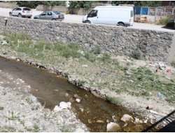 Çöplük Diye Dereyi Kullanıyorlar