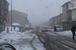 Karlıova’da okullar tatil edildi