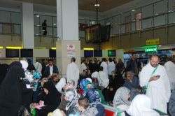 Umre yolcuları kutsal topraklara uğurlandı