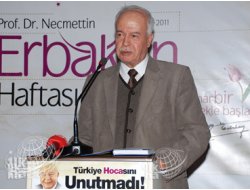 Erbakan Hoca İzmir'de Anıldı