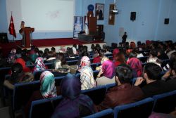 Öğrencilere CV Hazırlama ve Mülakat Teknikleri eğitimi verildi