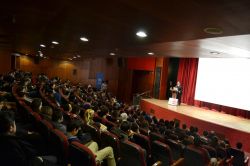 Hayrat Vakfı ve Gençlik Merkezi işbirliği ile ücretsiz Osmanlıca kursu